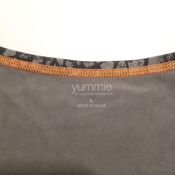 Yummie Heather Thomson gray black orange reptile print light support sports bra - Picture 5 of 6